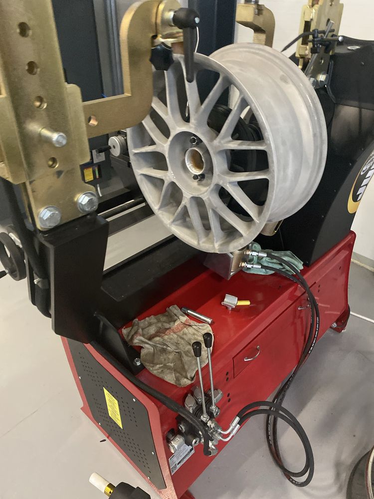 Vopsire jante auto electrostatic, reconditionare jante in aceiasi zi