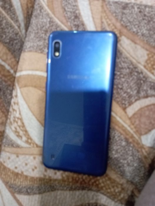 Продам Самсунг А 10