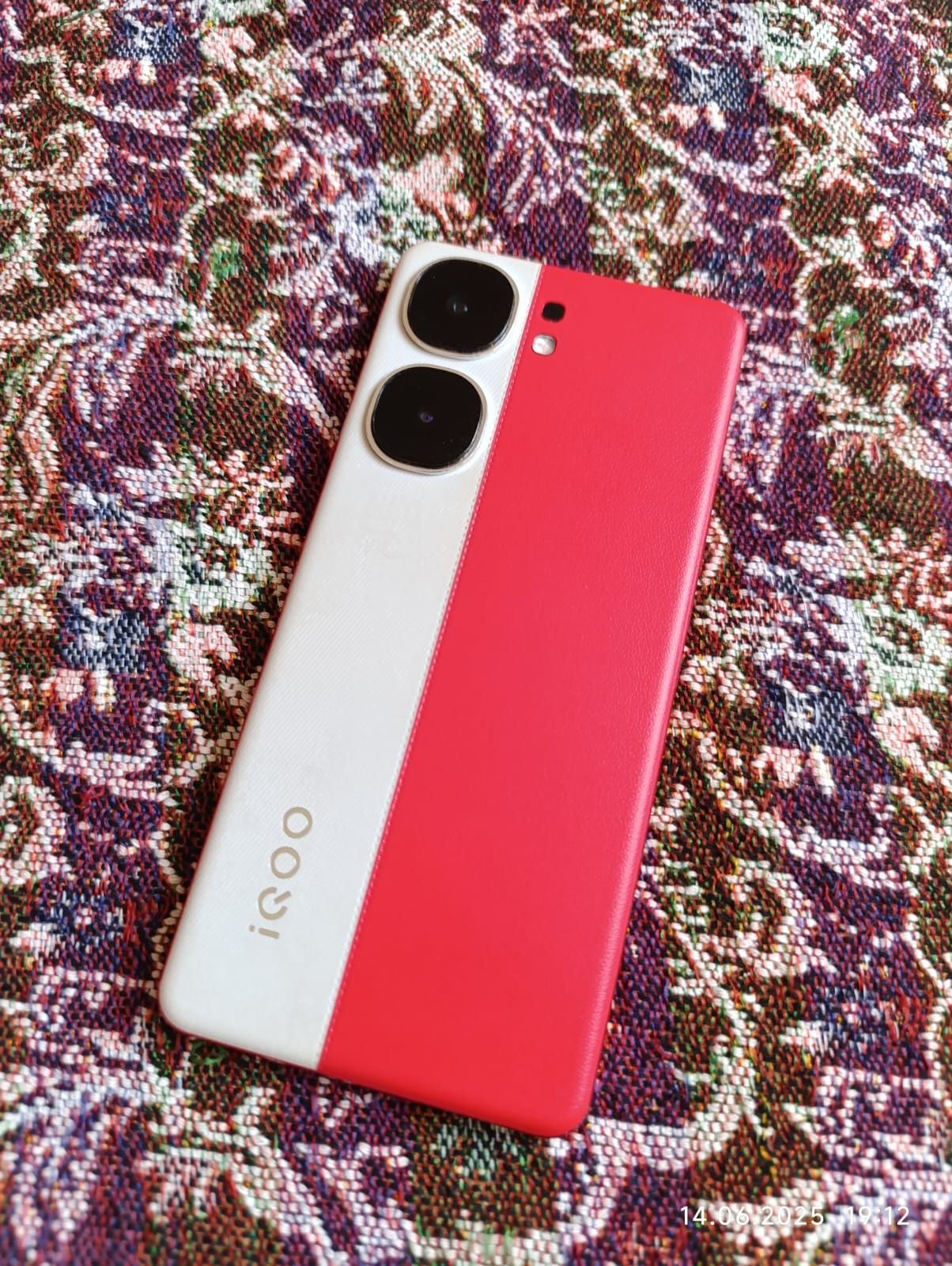 Iqoo neo 9 12/256 Есть обмен