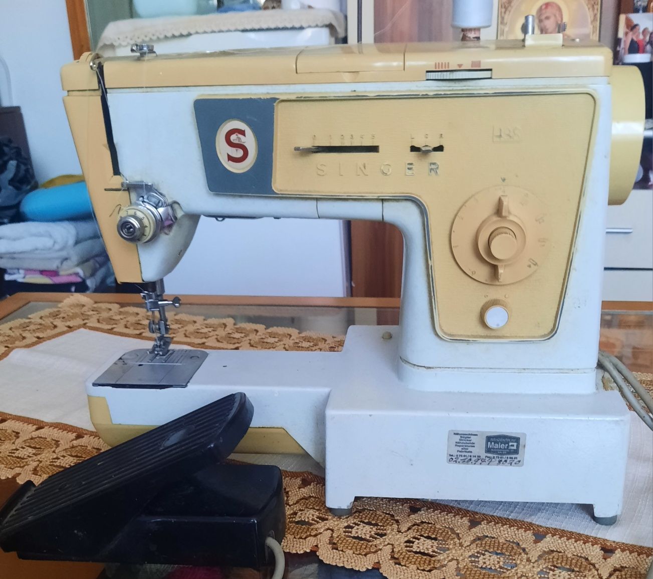 Vând mașină de cusut electrica