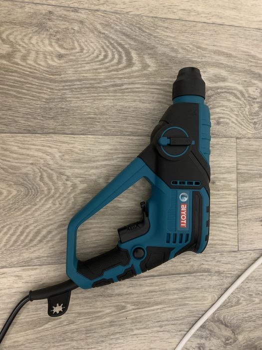 Перфоратор — новый, в упаковке!