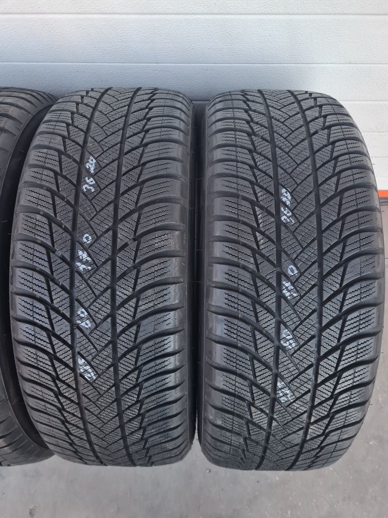 Зимни гуми 4 броя BRIDGESTONE Blizzak LM001 225 60 R17 дот 3620
