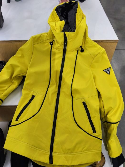 Дамско зимно ски яке Guess размер S