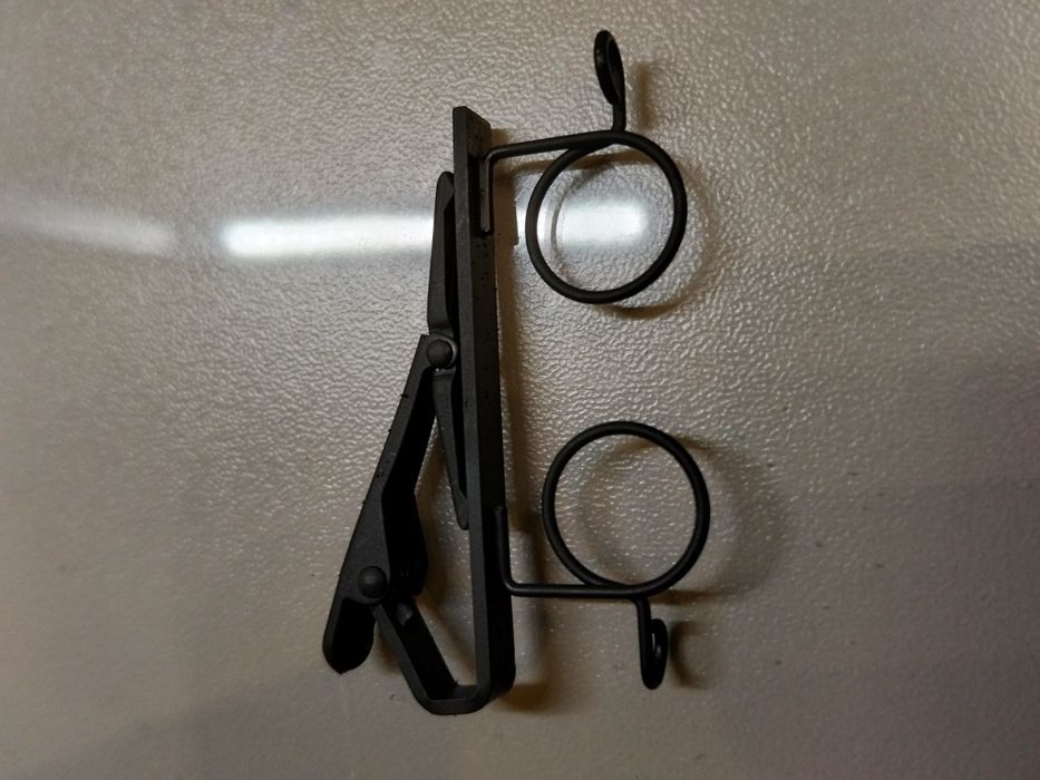 Двойной зажим  Shure RK183T2 для микрофонов. 
Предназн