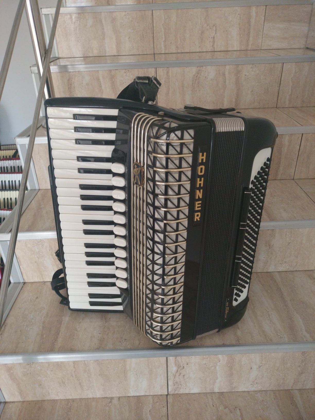 Vând hohner atlantic