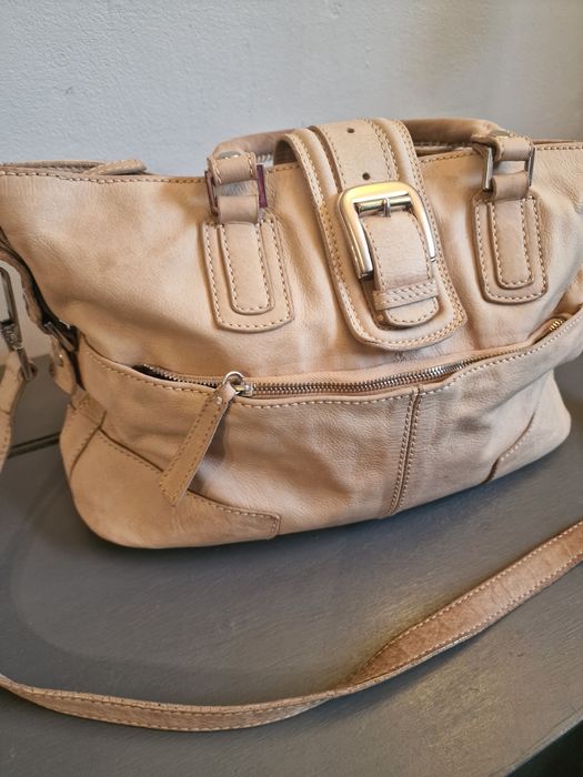 Стилна дамскачанта от естествена кожа