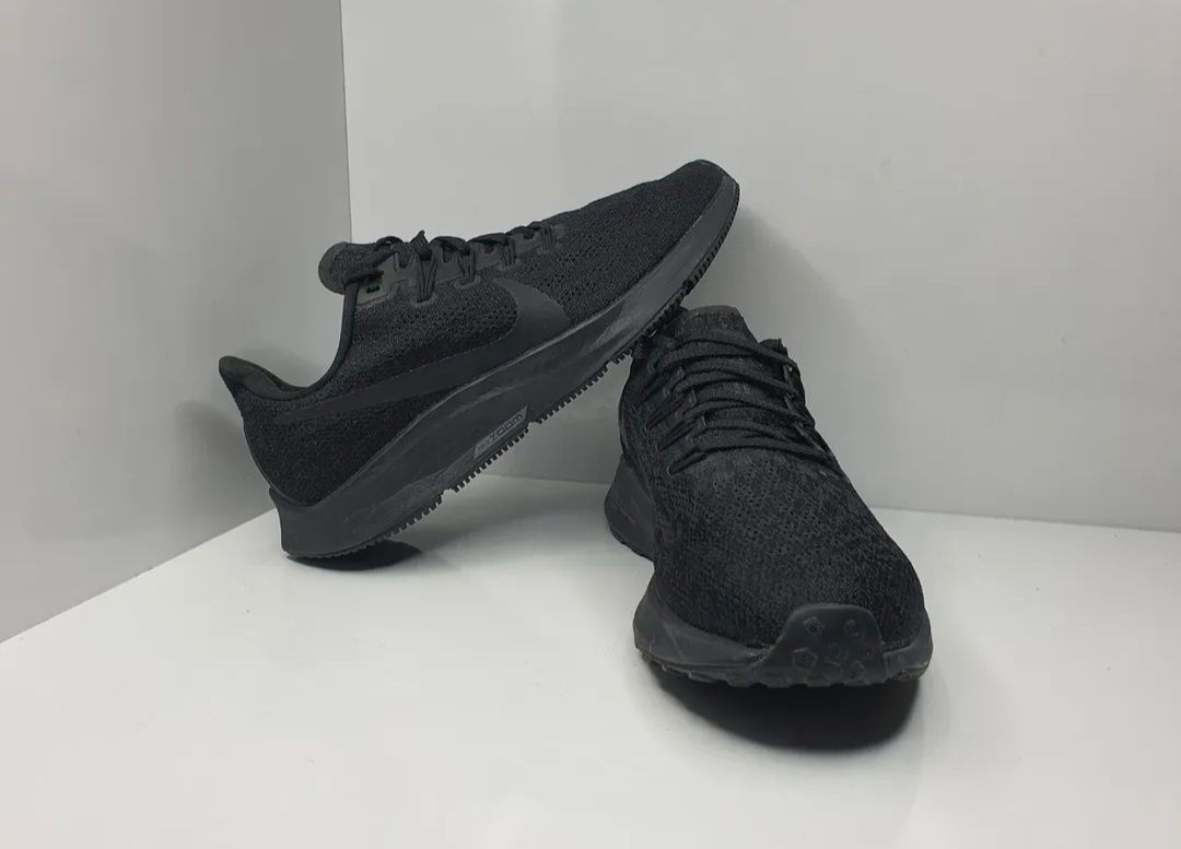 Маратонки Nike Zoom Pegasus 36

Носени,но в отлично състояние. 

Разме