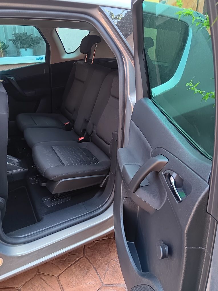 Vând Opel Meriva