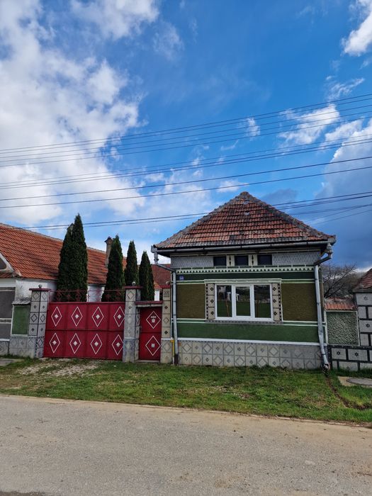 Casă de vânzare în comuna Dumbrăvița
