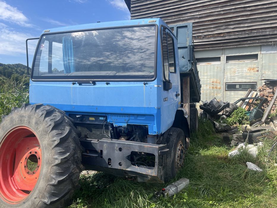 Bascula Steyr cu cabina de man