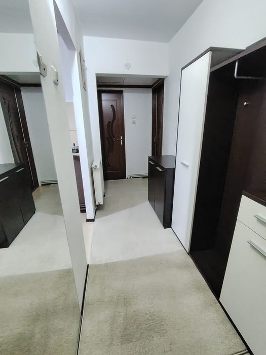 Inchiriez apartament 2 cam zona Modern