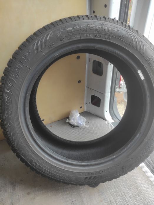 Anvelope iarna Dunlop 225 50 R17