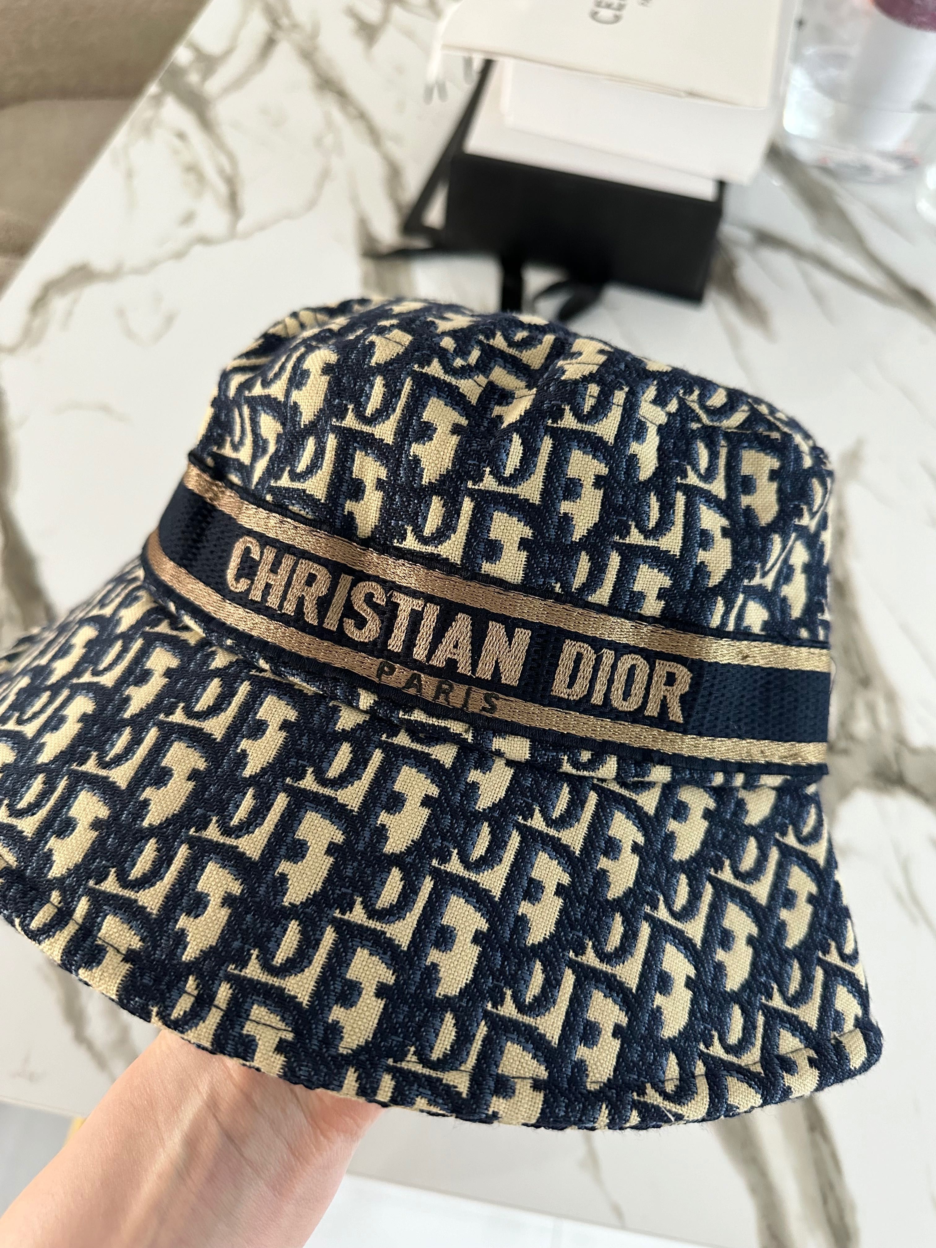 Dior шапка идиотка