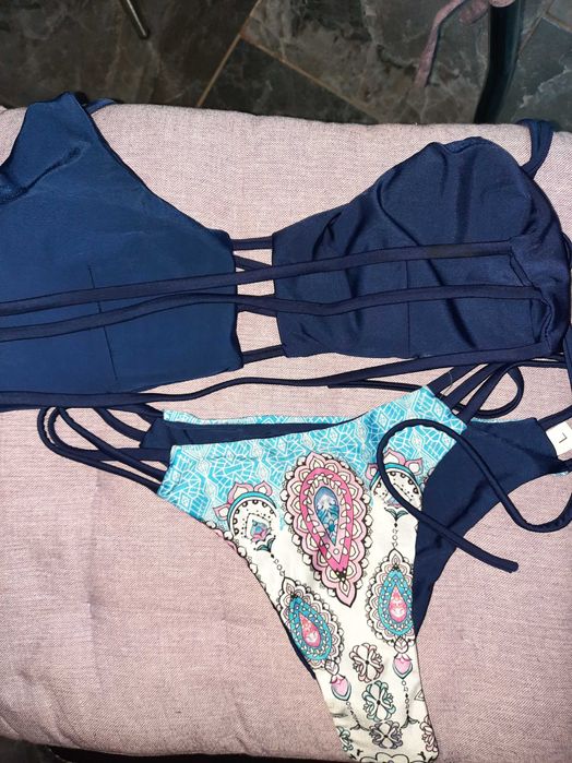 Costum de baie doua piese cu imprimeu floral boho