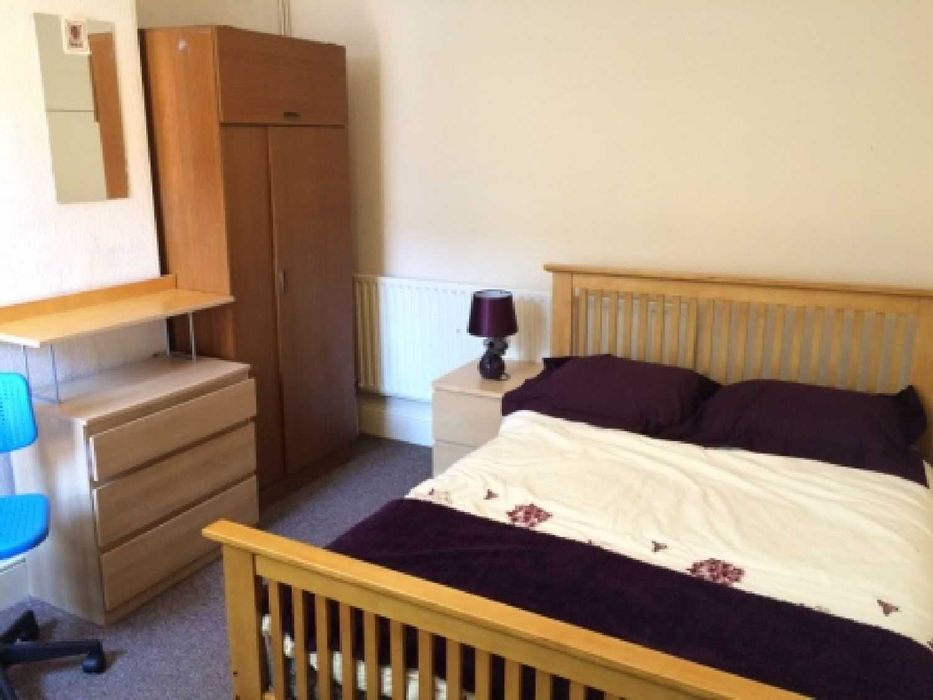 Дава се под наем Двустаен апартамент в София, Център - 55 кв.м за 397.8 € - Снимка #1