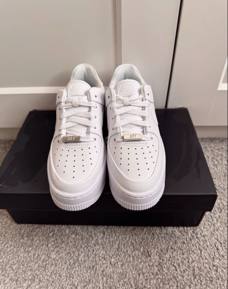 Оригинални кецове Nike Air Force 1 Sage Low - 36