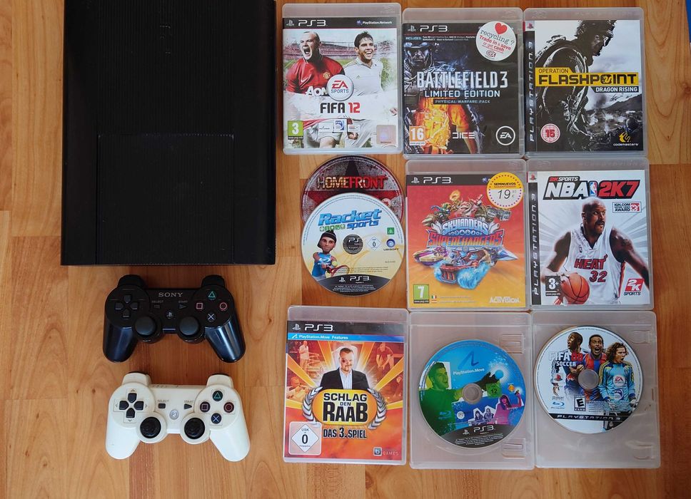 SONY PlayStation 3 Super Slim с много игри и 2 джойстика