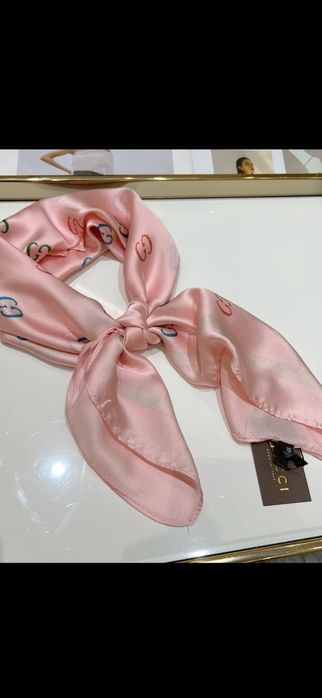 Eșarfă Louis Vuitton, Hermes, Gucci, model 2026,  70×70cm