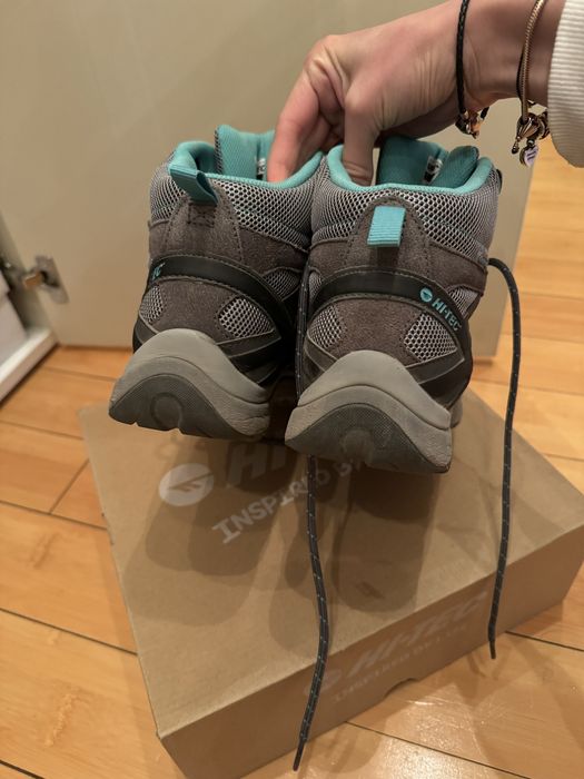 Дамски туристически обувки HI-TEC