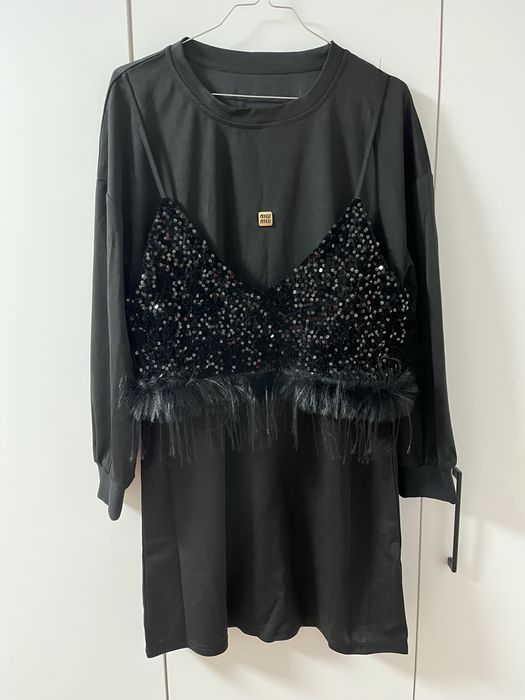 Черна рокля с пайети