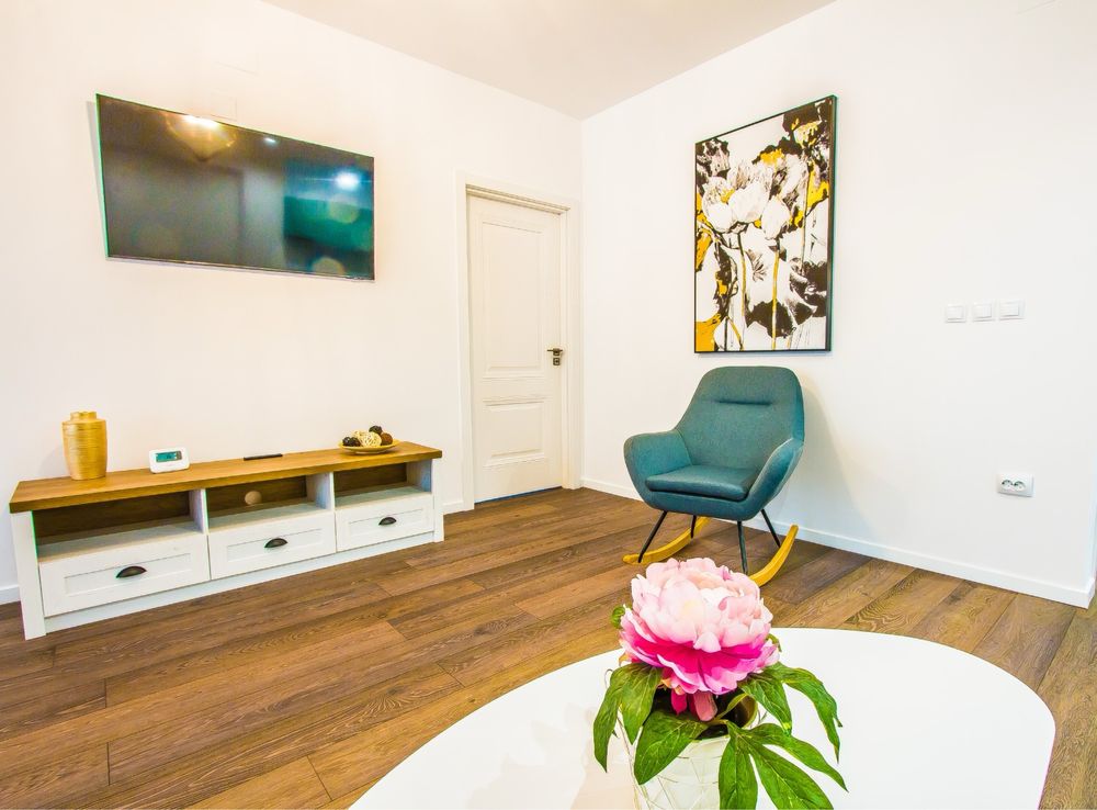 Apartamente/Garsoniere noi regim hotelier 10 min Unirii Sector 2/3/4