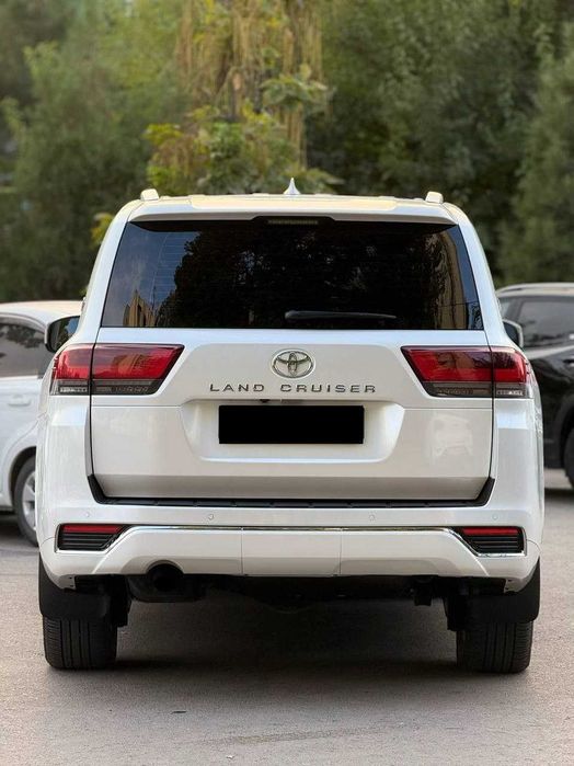 Toyota Land Cruiser 300 возможно приобрести в рассрочку или обменять