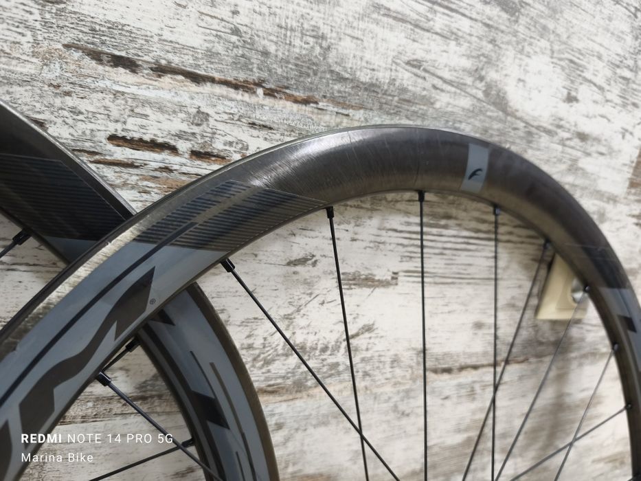 Карбонови шосейни капли Fulcrum Wind 40 Carbon DB Disc
