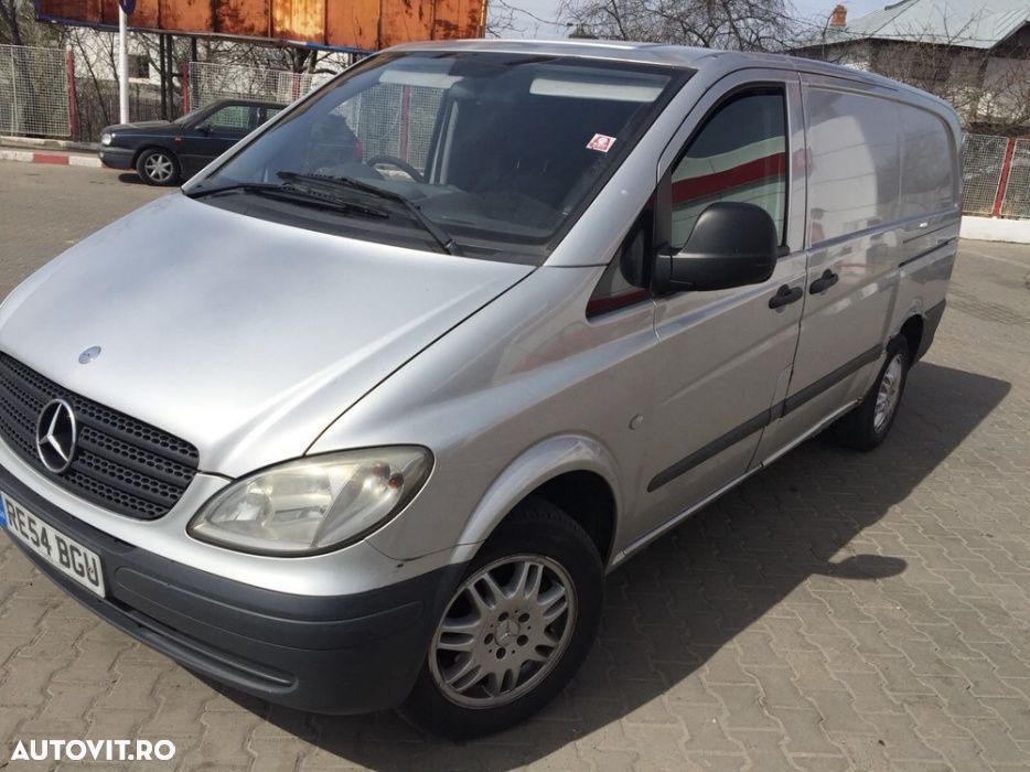 Dezmembrez Mercedes Vito W639 2.2 cdi 2005