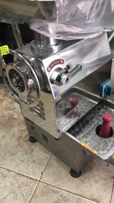 Masina tocat carne 120kg /h