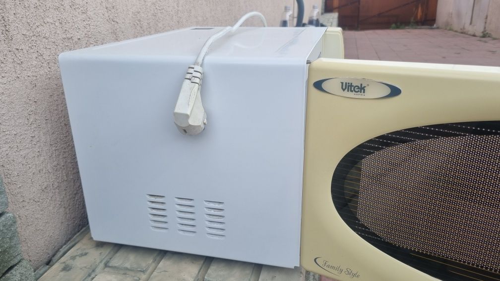 Микроволновка Vitek