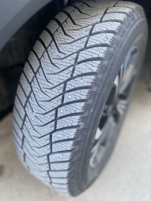 покрышки зимние.