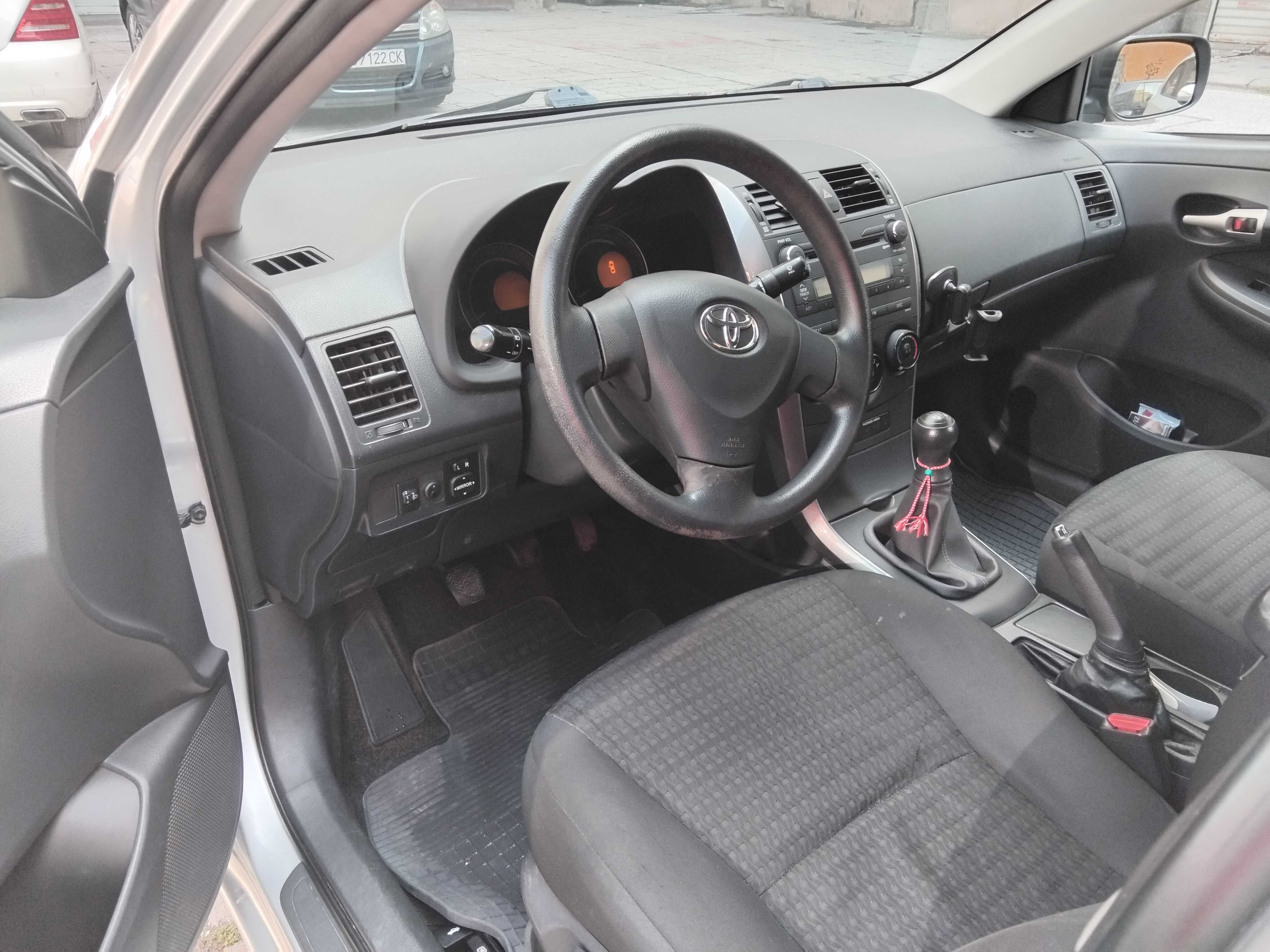 Toyota Corolla  1.6 VVTI лизинг без доказване на доход.