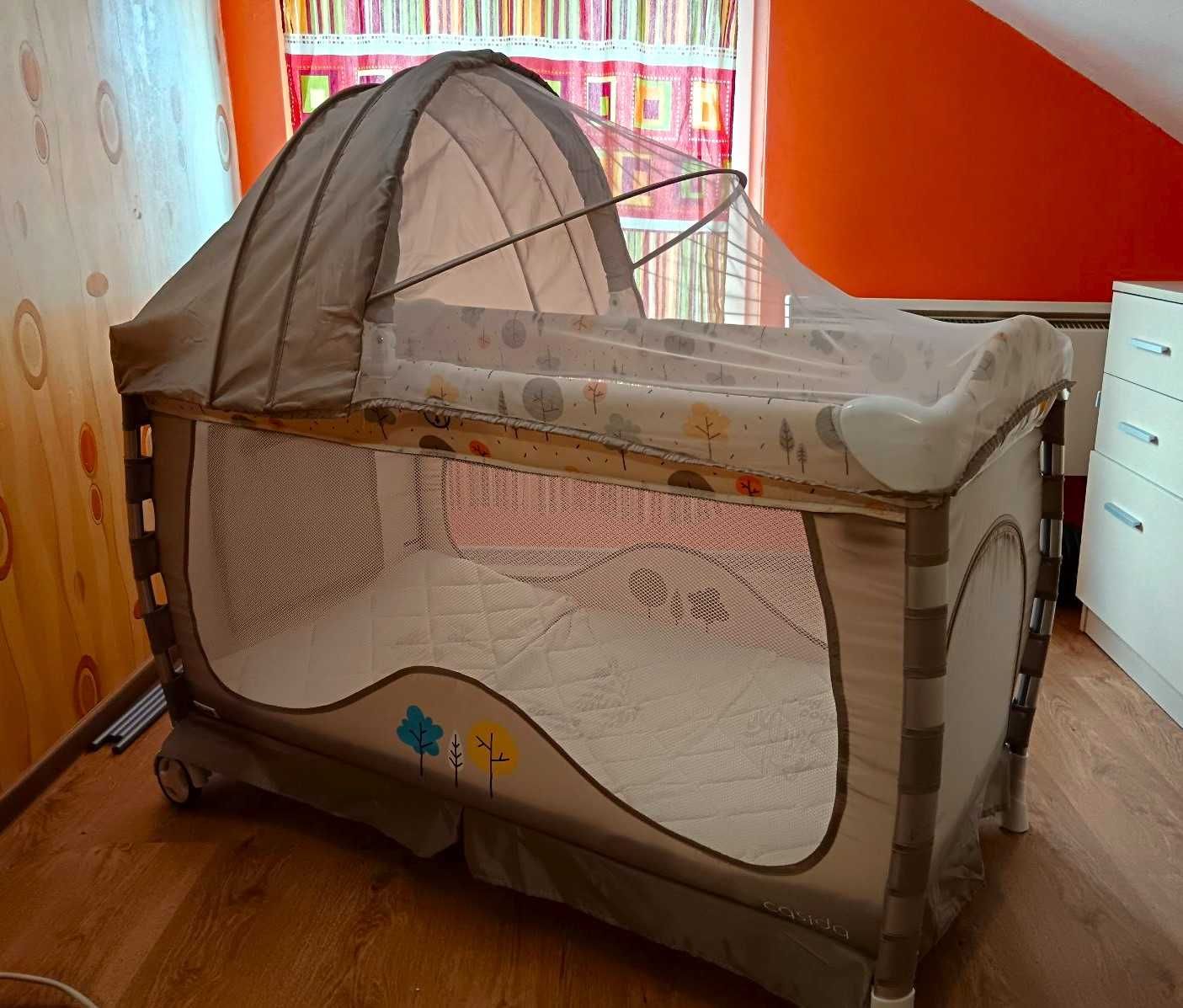 Бебешка  кошара люлка Chipolino Cаsida + матрак + спално бельо.