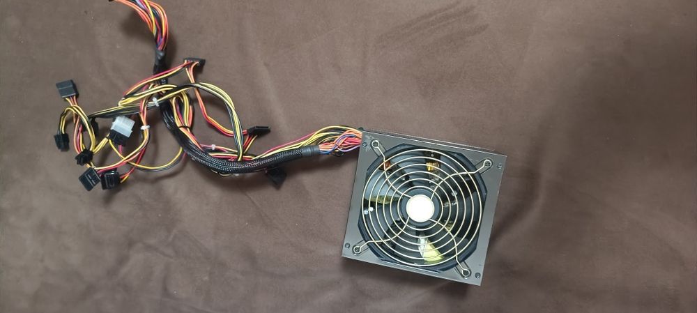 Блок питания huntkey 550w