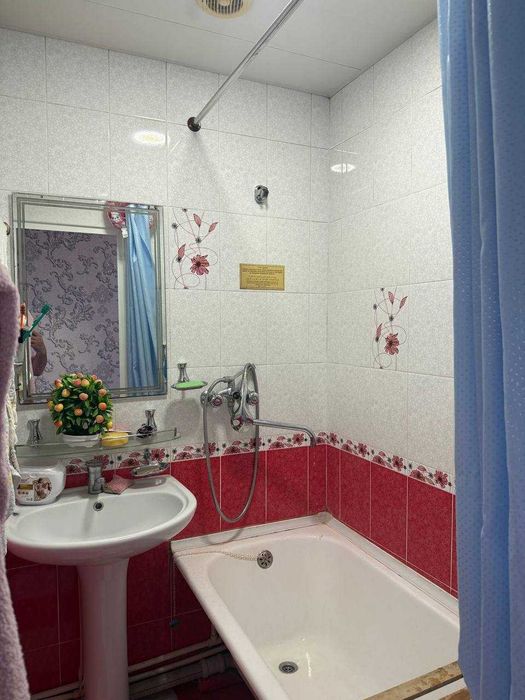 Срочно продаётся 5 комнатная квартира Алгоритм (Мухлиса)