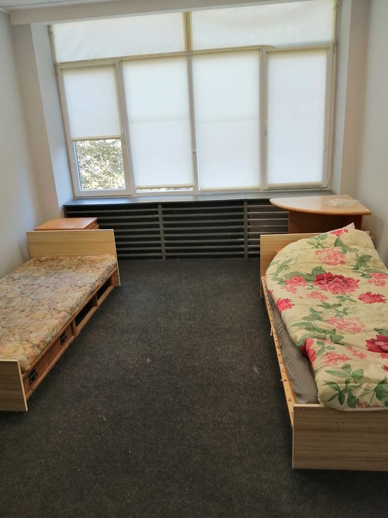 Дава се под наем Хотел в София, Дружба 1 - 30 кв.м за 10.2 € - Снимка #1