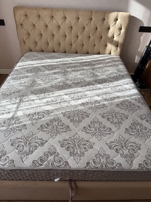 Продам матрас ортопедический на двуспальную кровать