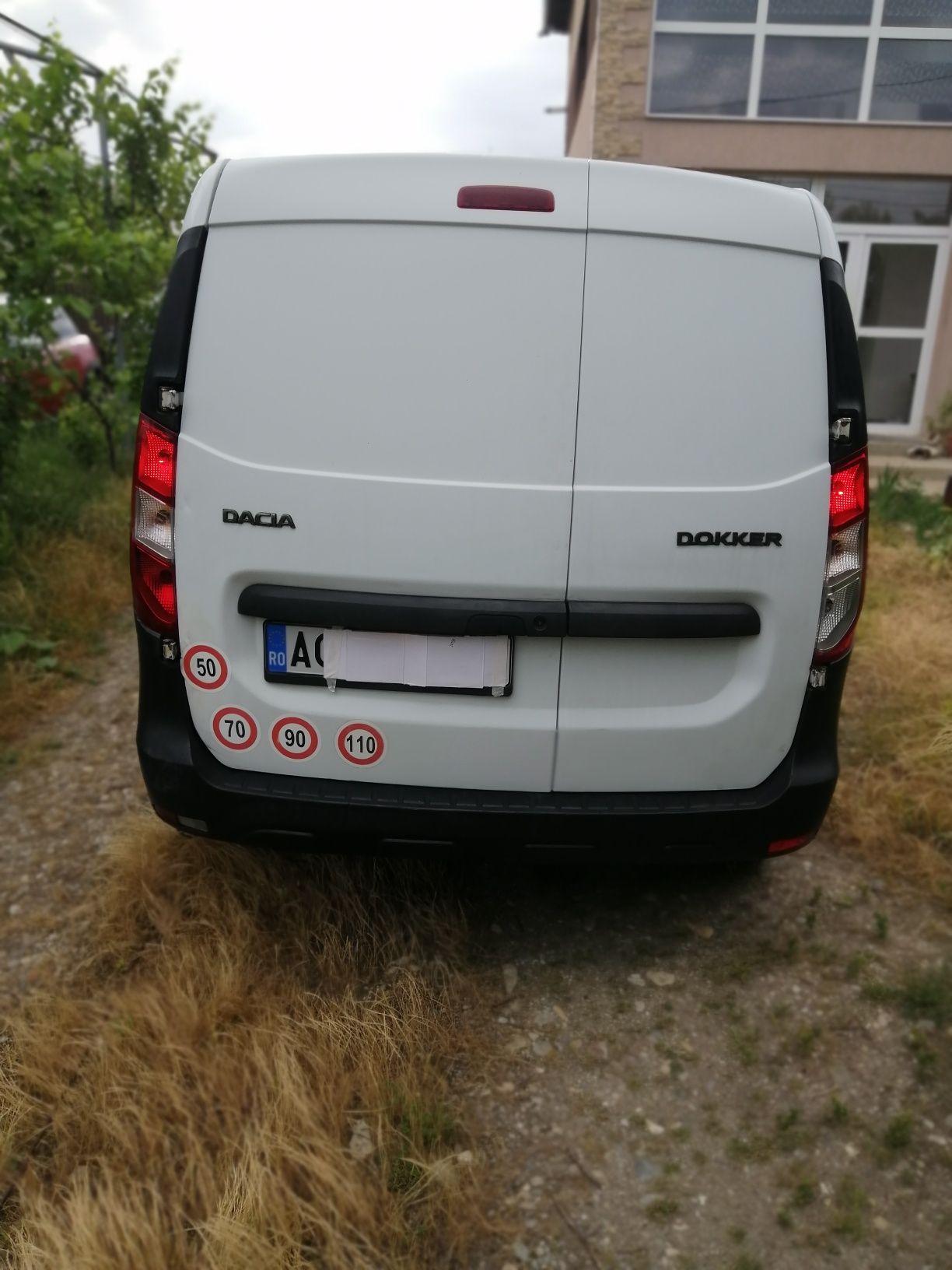 Vand Dacia dokker