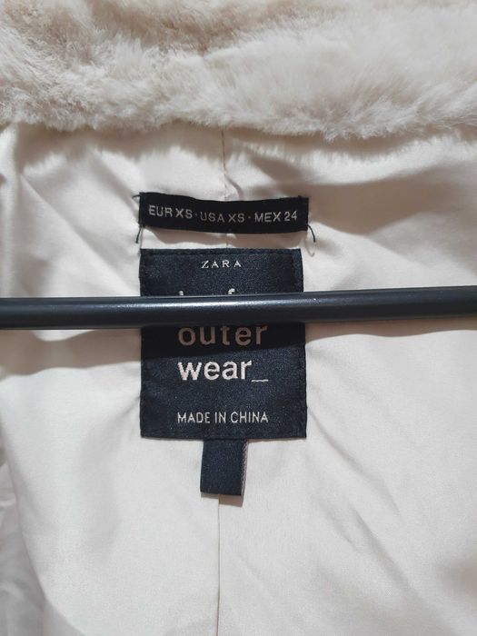 Jacheta blana ZARA, stare IMPECABILA