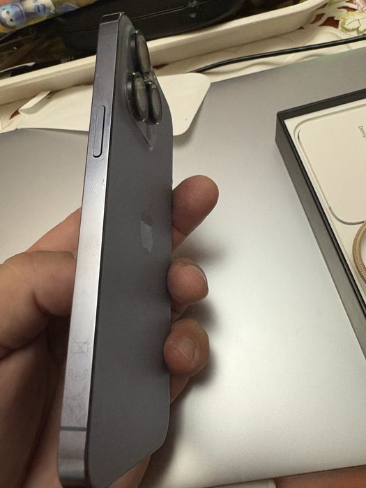 Iphone 13 Pro, utilizat, fata defecte