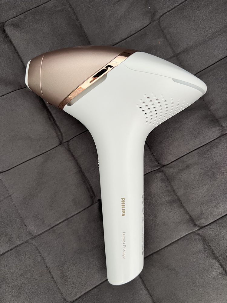 Фотоепилатор IPL Philips Lumea Prestige BRI956/00