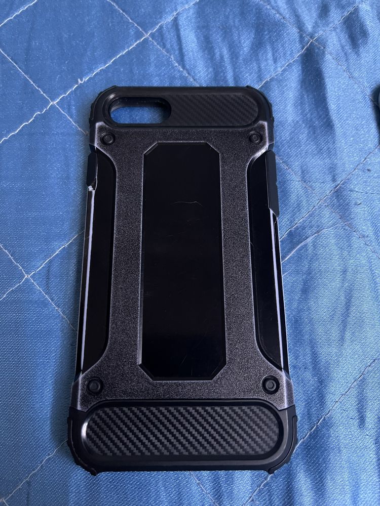 продавам iphone 7 32 GB