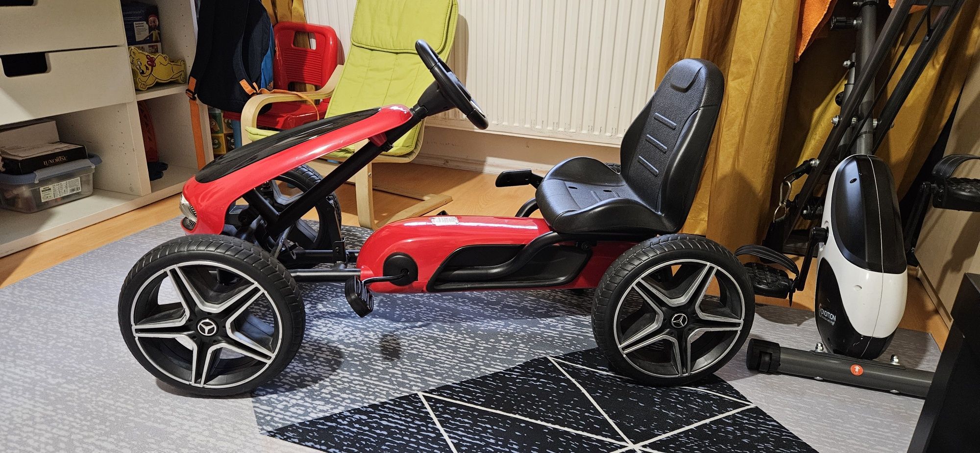 KART cu pedale Mercedez Benz