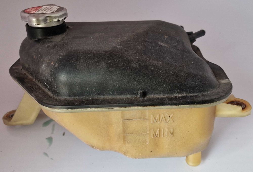 Казанче Антифриз Хонда ФРВ 2.2 Honda FRV FR-V 2.2