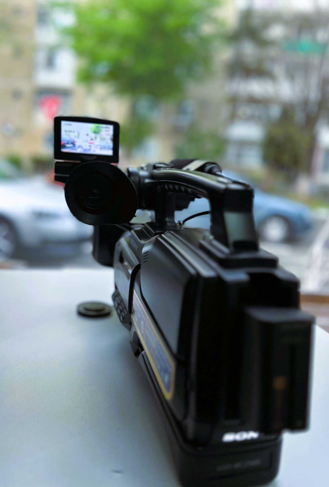 Camera video Sony HXR-MC2500,impecabila,folosita ocazional.