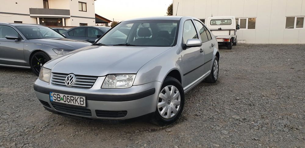 Volkswagen Bora 2003  1,6 Benzina  SEDAN