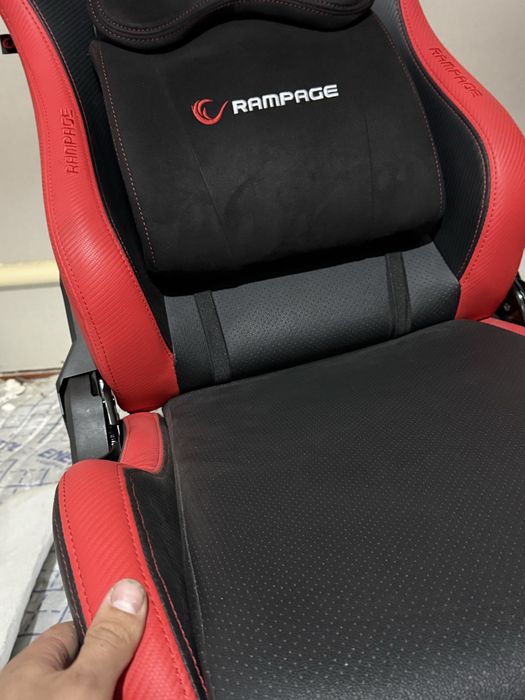 // компьютерный кресло //Rampage KL- R15 black-red