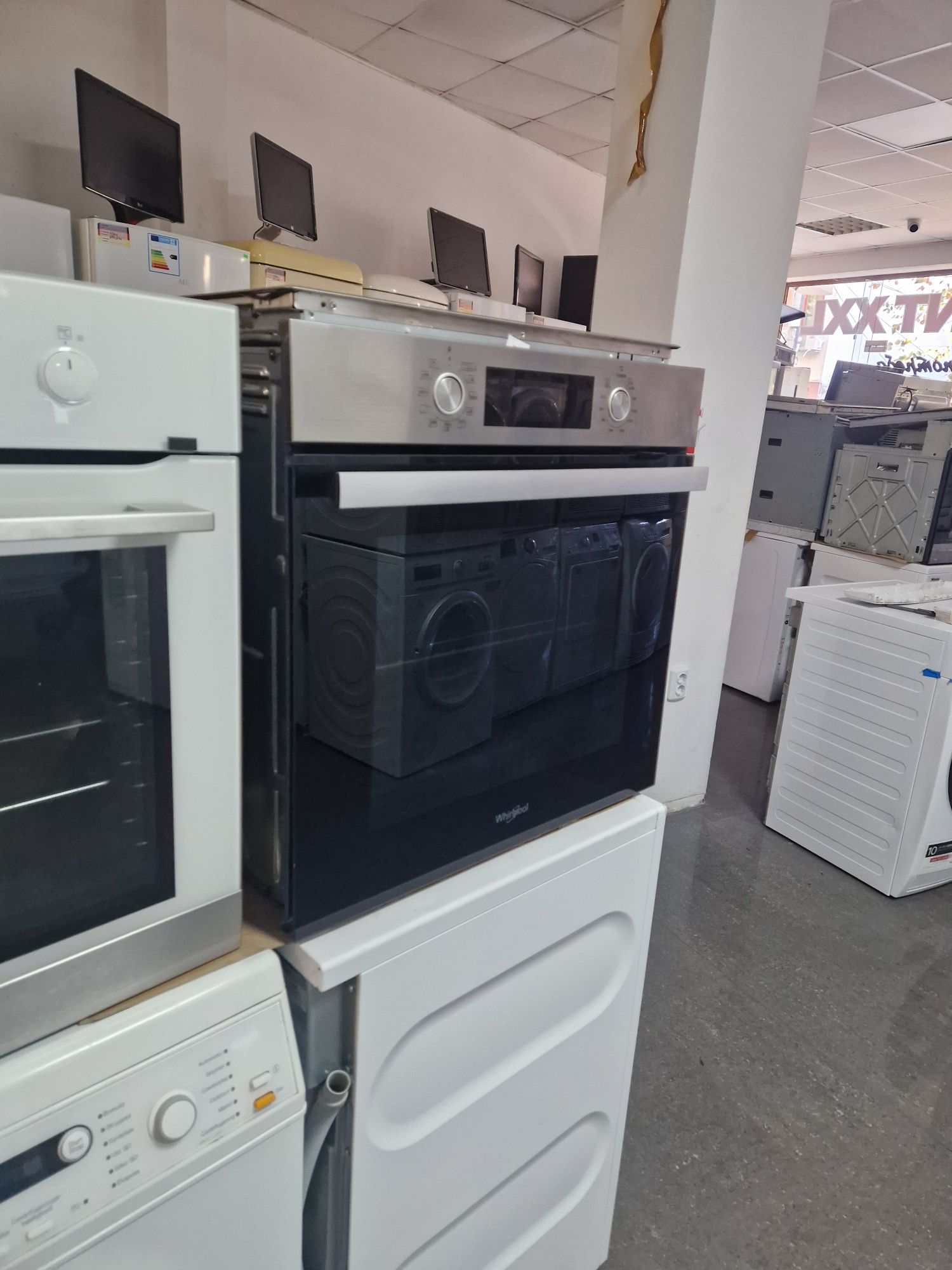 Фурна за вграждане Whirlpool 72 литра
