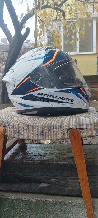 Продавам каска MT Helmets  L