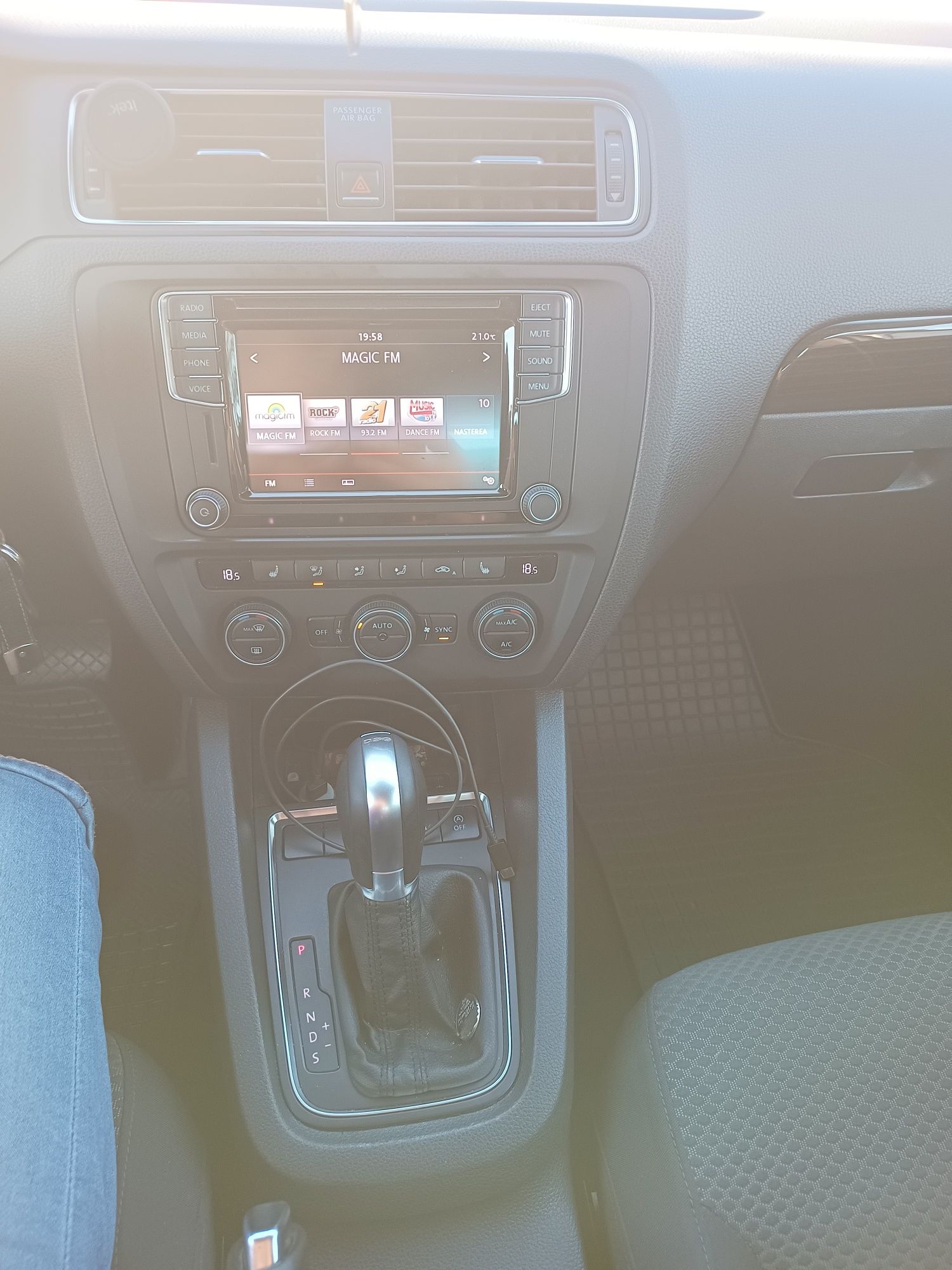 Volkswagen jetta2016,2.0,DSG 7,blumotion
